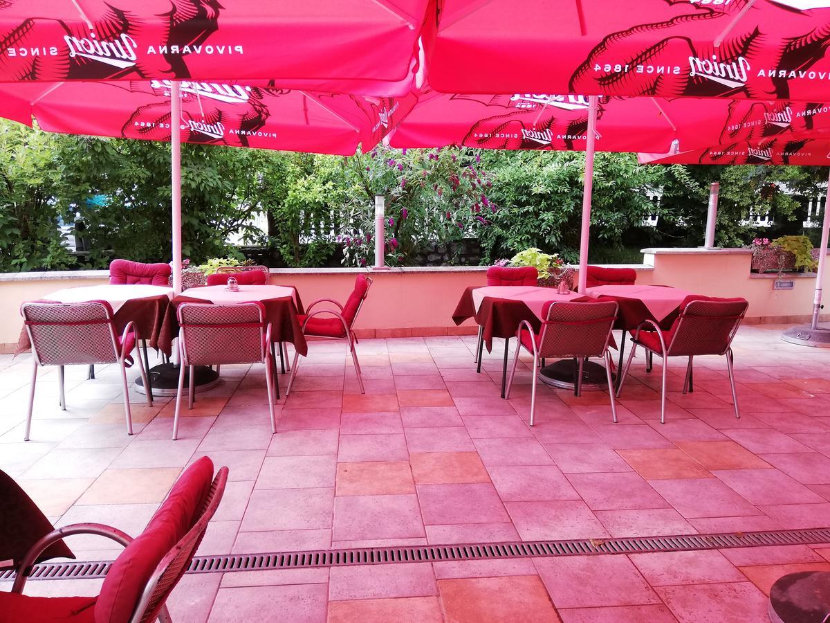 Gostilna S Prenocisci Pav Otel Rakek Dış mekan fotoğraf