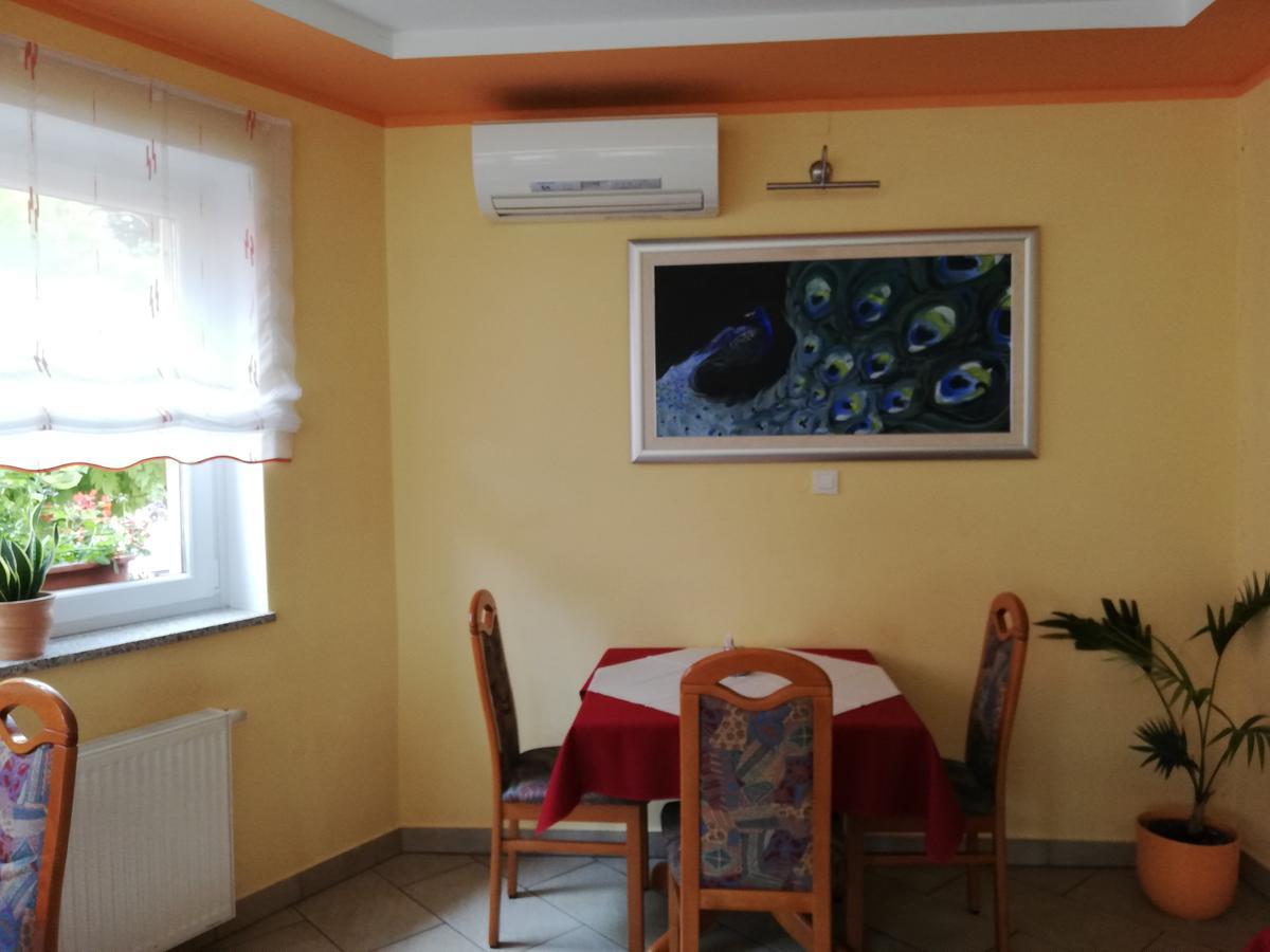 Gostilna S Prenocisci Pav Otel Rakek Dış mekan fotoğraf